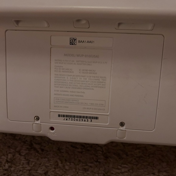 Nintendo White Handheld Console power cord included. EUC - Picture 3 of 10